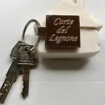 Casa Delle Corti * コーリコ
