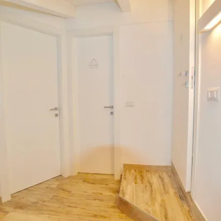 Casa Delle Corti *