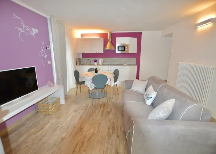 Casa Delle Corti アパート コーリコ