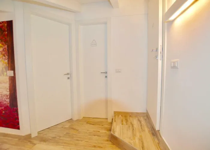 Casa Delle Corti *